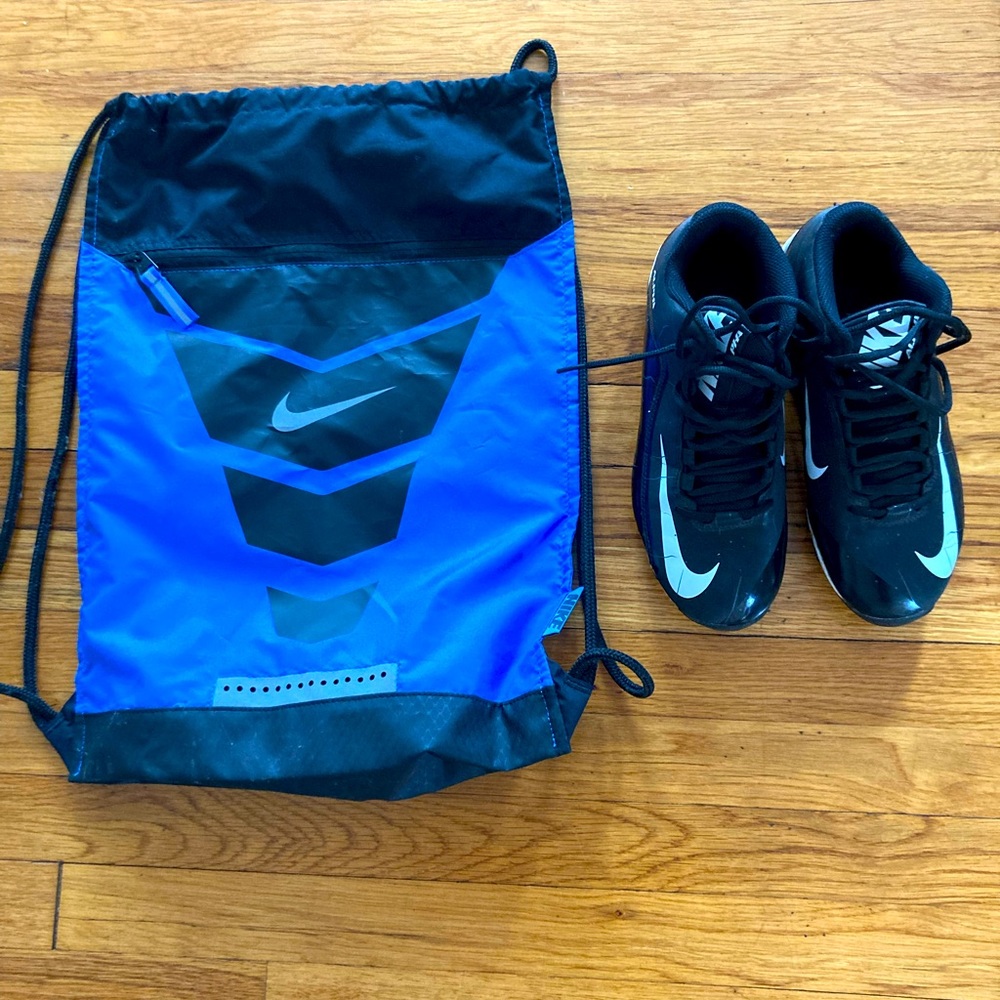 Nike football cleats, gently worn